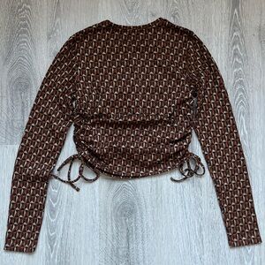 Pull&Bear 70s Geometric Long Sleeve Top in Brown and Tan, Size M